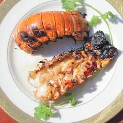 Queues de langoustes grillées au barbecue