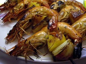 Brochettes de gambas marinées à l'ananas