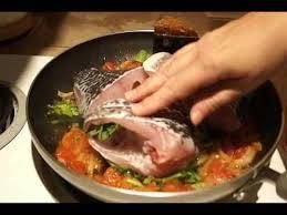 Tilapia à la sauce tomate