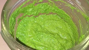 Pesto au fanes de radis