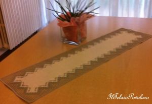 Alla mostra di ''Magia di un Ricamo'' l'hardanger è sempre di casa