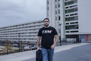 Abdellah Boudour a décidé d'organiser une action autour de la littérature dans sa cité d'Argenteuil. | Hervé Lequeux pour M Le magazine du Monde