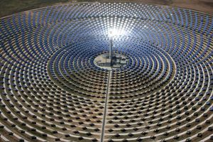 Une centrale solaire en Inde