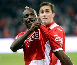 Paul José Mpoku alors au Standard