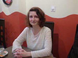 Blandine Costaz, auteure invitée par Textes en l’air pour le prochain festival, a commencé sa résidence à St Antoine l’Abbaye