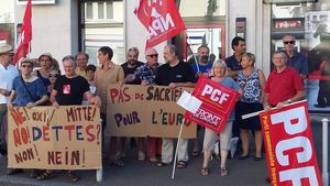 AVEC LES GRECS, PAS UN SACRIFICE POUR L'EURO !