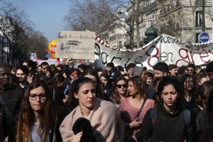 Valls s’adresse aux jeunes : « il ne s’agit pas de modifier ou de défaire la loi travail »