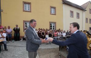Symbol der Freundschaft: Weihe des Veitshöchheimer Platzes in Geithain mit Veitshöchheimer Projektchor