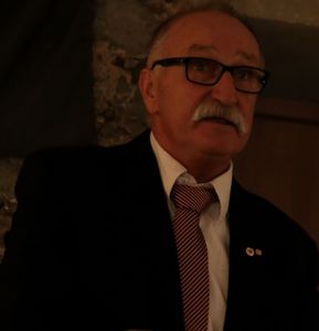 Niveauvoller Festkommers 40 Jahre FCN-Clubfans im Bacchuskeller - FCN-Aufsichtsratsmitglied Bisping stellte sich ausführlich kritischen Fragen