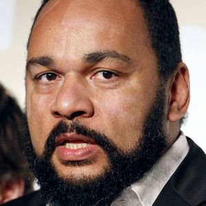 LES IMPOSTEURS ! COLLABOS !: Dieudonné et Soral, les saboteurs de la dissidence.