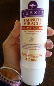 Mon soin Aussie 3 minute Miracle Reconstructor.