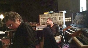 Damon Albarn dans le studio de JMJ pour son prochain projet