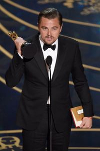 Leonardo DiCaprio entre enfin dans la legende grace aux Oscars !