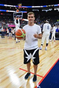Grizou se met au basket-ball