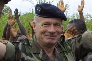 Et si vous aidiez à votre tour, un Général généreux...