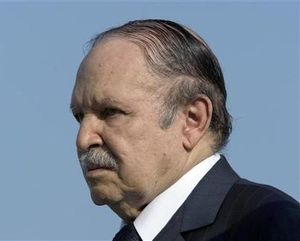LE PRESIDENT BOUTEFLIKA A FRANCOIS HOLLANDE