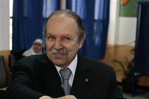 LE PRESIDENT BOUTEFLIKA A EXPRIME SAMEDI SA "CONSIDERATION" ENVERS LA CLASSE POLITIQUE ET L'OPPOSITION