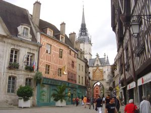 Sur les traces du Moyen-Âge dans l’Yonne