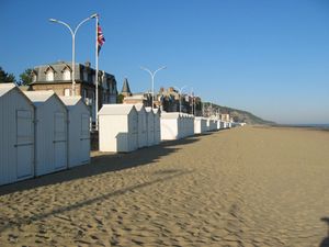 Sur la route des cabines de plage
