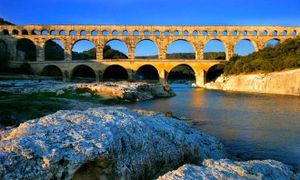 L'été bat son plein au Pont du Gard !