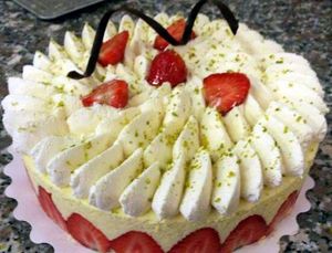 Fraisier à la crème légère (diplomate)