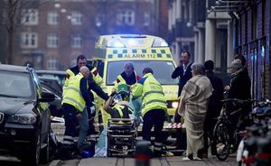 Des forces de police patrouillent près du site de l'attentat perpétré à Copenhague (Danemark), le 14 février 2015