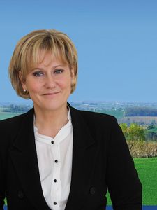 JE SUIS NADINE ! REVOLTE CONTRE LA PENSEE UNIQUE !
