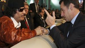 LA CONNERIE MONUMENTALE , FOLLE , MENSONGERE ET GROTESQUE DE L'INTERVENTION SARKO/JUPPE/BHL EN LIBYE !! !