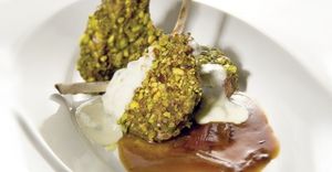 agneau en croûte de pistache et à la fondue de gorgonzola