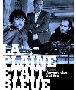 La plaine était bleue