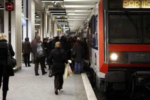 Mort d’un homme de 23 ans électrocuté par un train du RER B à La Plaine - Stade de France à Saint-Denis