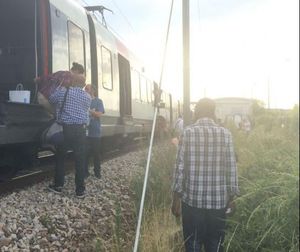 Un feu de caravane bloque l’A1 et le RER B !