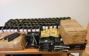 Des milliers d’armes saisies par la douane à Aulnay-sous-Bois et Aubervilliers