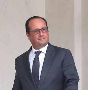 Le président François Hollande en visite à La Courneuve aujourd’hui