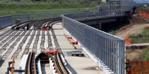 Construction de la ligne 16 du supermétro du Grand-Paris et réindustrialisation du site PSA à Aulnay-sous-Bois