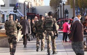 L’interdiction de manifester sur la voie publique en Ile-de-France prolongée jusqu’au 30 novembre 2015