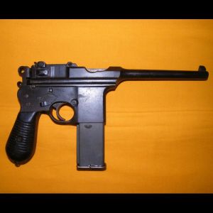 Trois russes avec un pistolet automatique arrêtés par la police à Aulnay-sous-Bois