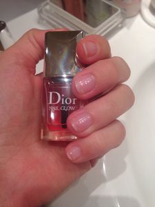 Vernis Dior nail glow