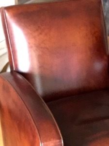 Fauteuils Club puces de Saint Ouen Paris Bejannin.
