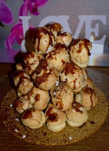 Croquembouche