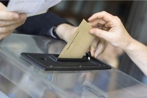 La Royauté sert-elle la Démocratie outre-manche ?
