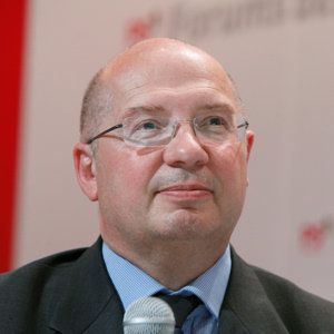Encore un qui prend la République pour une vache à lait !
