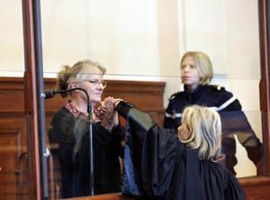 Comment a-t-on pu mettre 10 ans à cette femme et seulement 8 à Bertrand Cantat ?