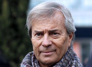 Quand M. Vincent Bolloré profite de sa participation pour restreindre le droit à l'information