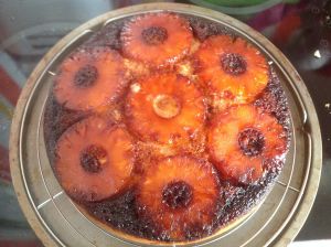 Le gâteau renversé à l'ananas