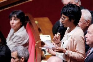La loi Macron utilisée pour supprimer (en douce) les jours fériés catholiques
