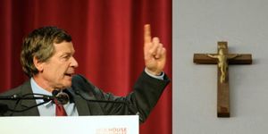 Vol d’un Christ du XVe siècle par un député PS : la laïcité a bon dos