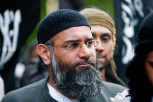 Des islamistes britanniques manifestent contre les élections