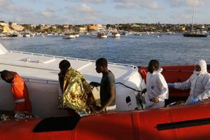 Quotas d'immigrants : François Hollande et Manuel Valls mentent aux Français