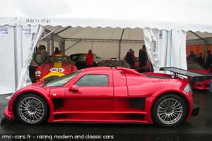 Des supercars...